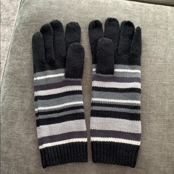 Kensie striped knit gloves. - Picture 3 of 9